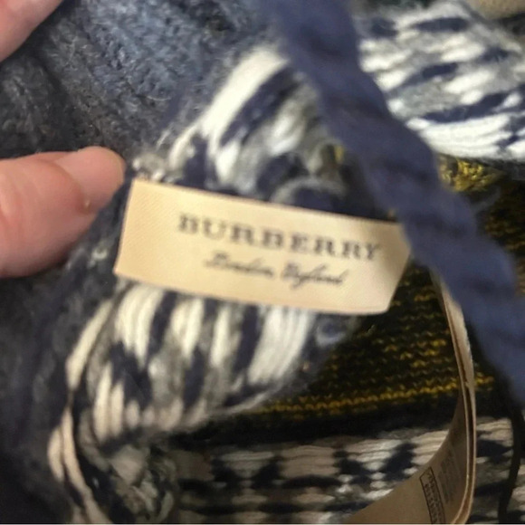 NWT Burberry Fair Isle Pom Hat - Picture 4 of 6